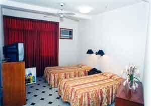 Hotel Don Carlos פוארטו מלדונדו מראה חיצוני תמונה
