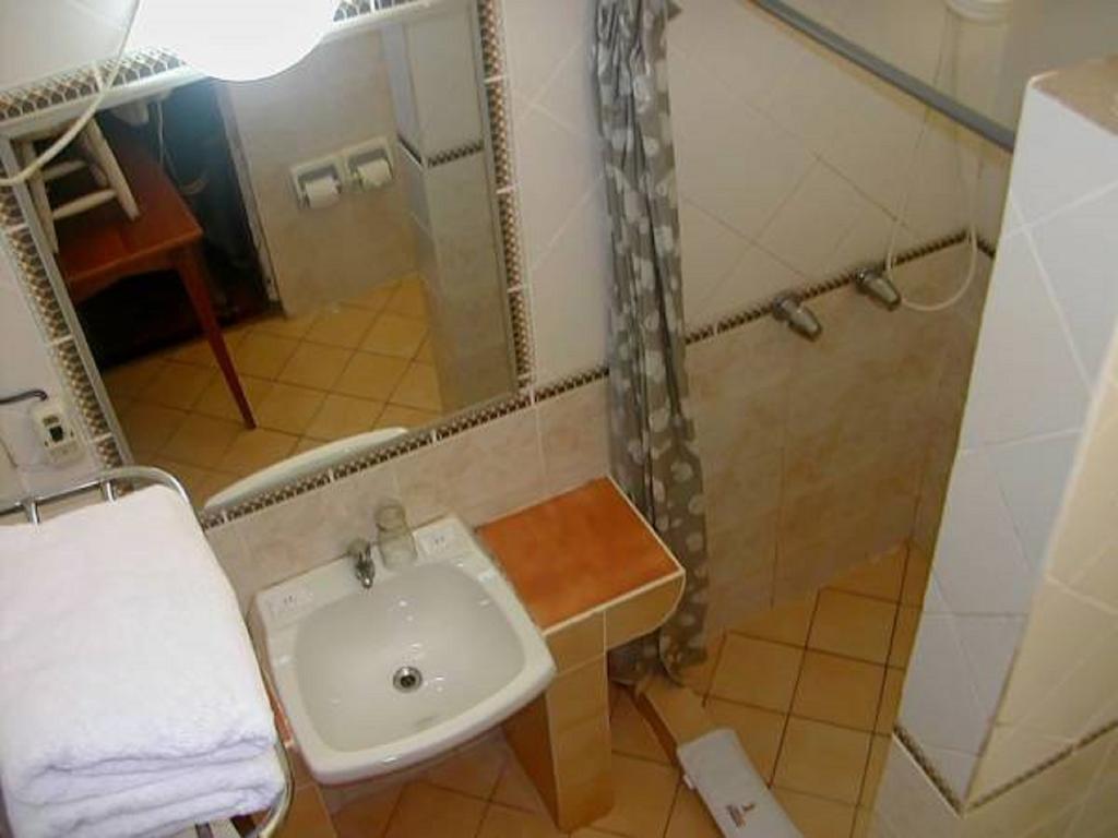 Hotel Don Carlos פוארטו מלדונדו חדר תמונה